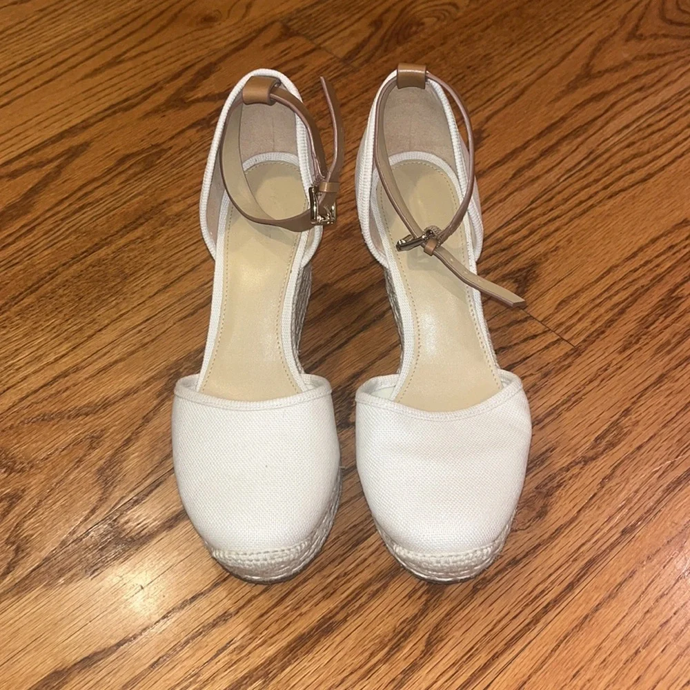 Michael Kors Woman’s Cream Wedges Size 9.5